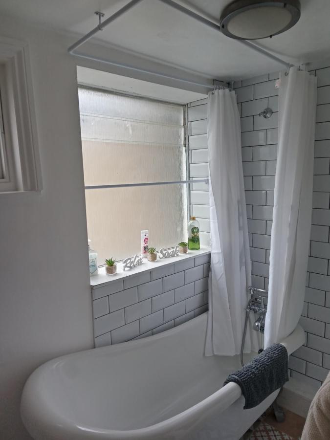 Little Dorrit Studio Flat 5 Rochester Me1 1Xz Strood Esterno foto