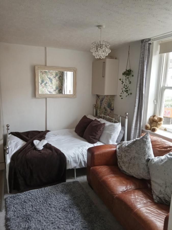 Little Dorrit Studio Flat 5 Rochester Me1 1Xz Strood Esterno foto