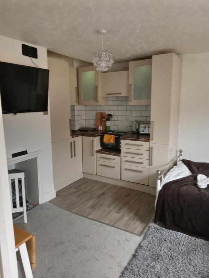 Little Dorrit Studio Flat 5 Rochester Me1 1Xz Strood Esterno foto