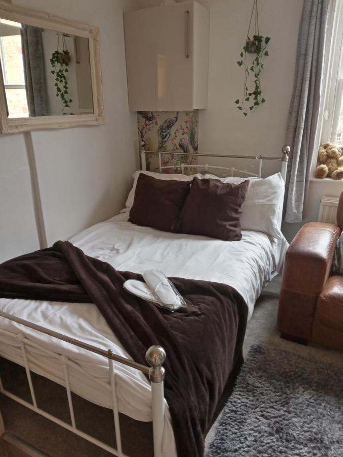 Little Dorrit Studio Flat 5 Rochester Me1 1Xz Strood Esterno foto