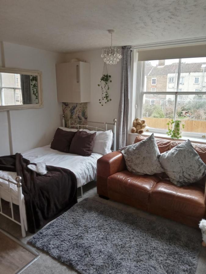 Little Dorrit Studio Flat 5 Rochester Me1 1Xz Strood Esterno foto